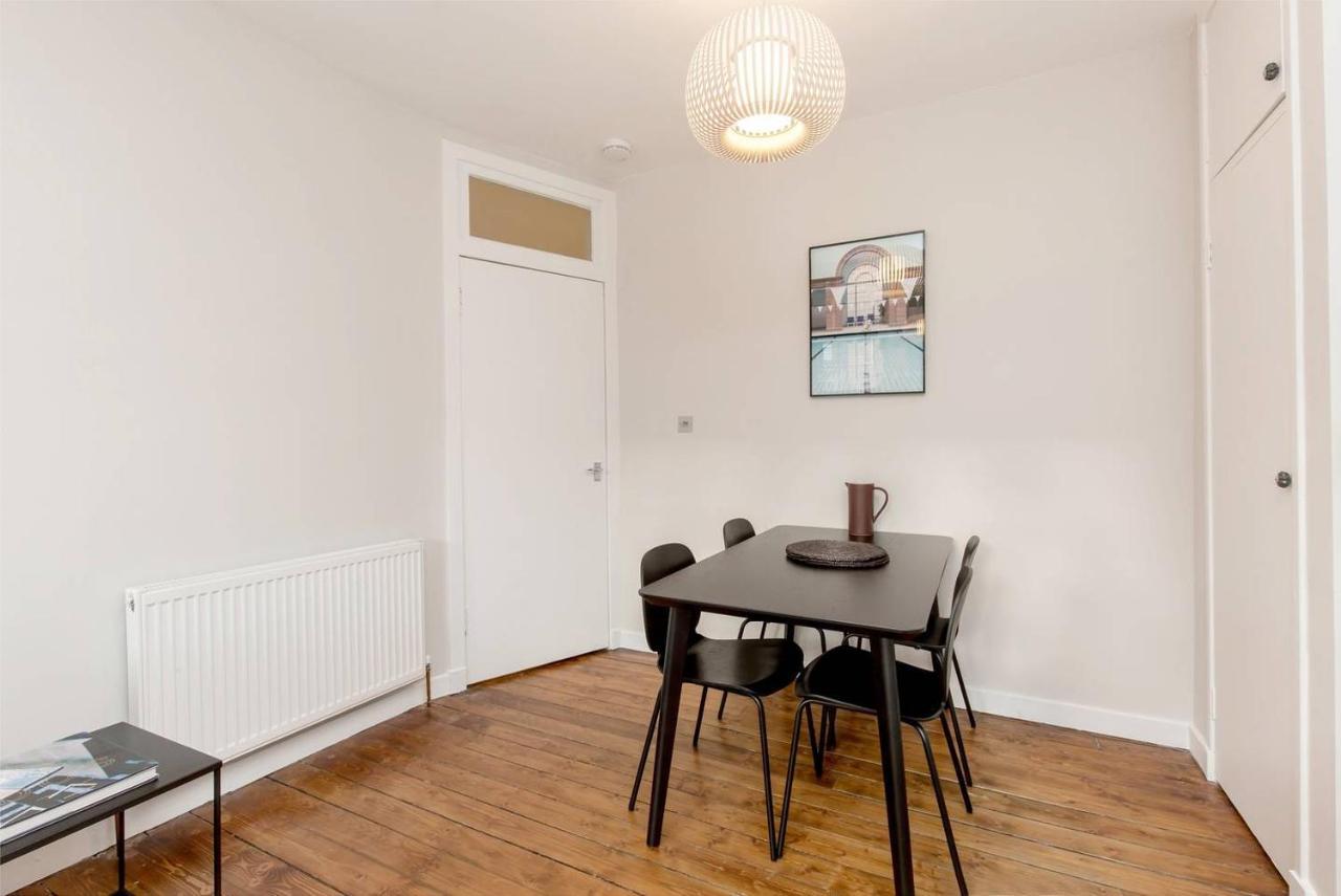 Altido Unique & Stylish Grassmarket Apt - Close To Castle Edimburgo Exterior foto